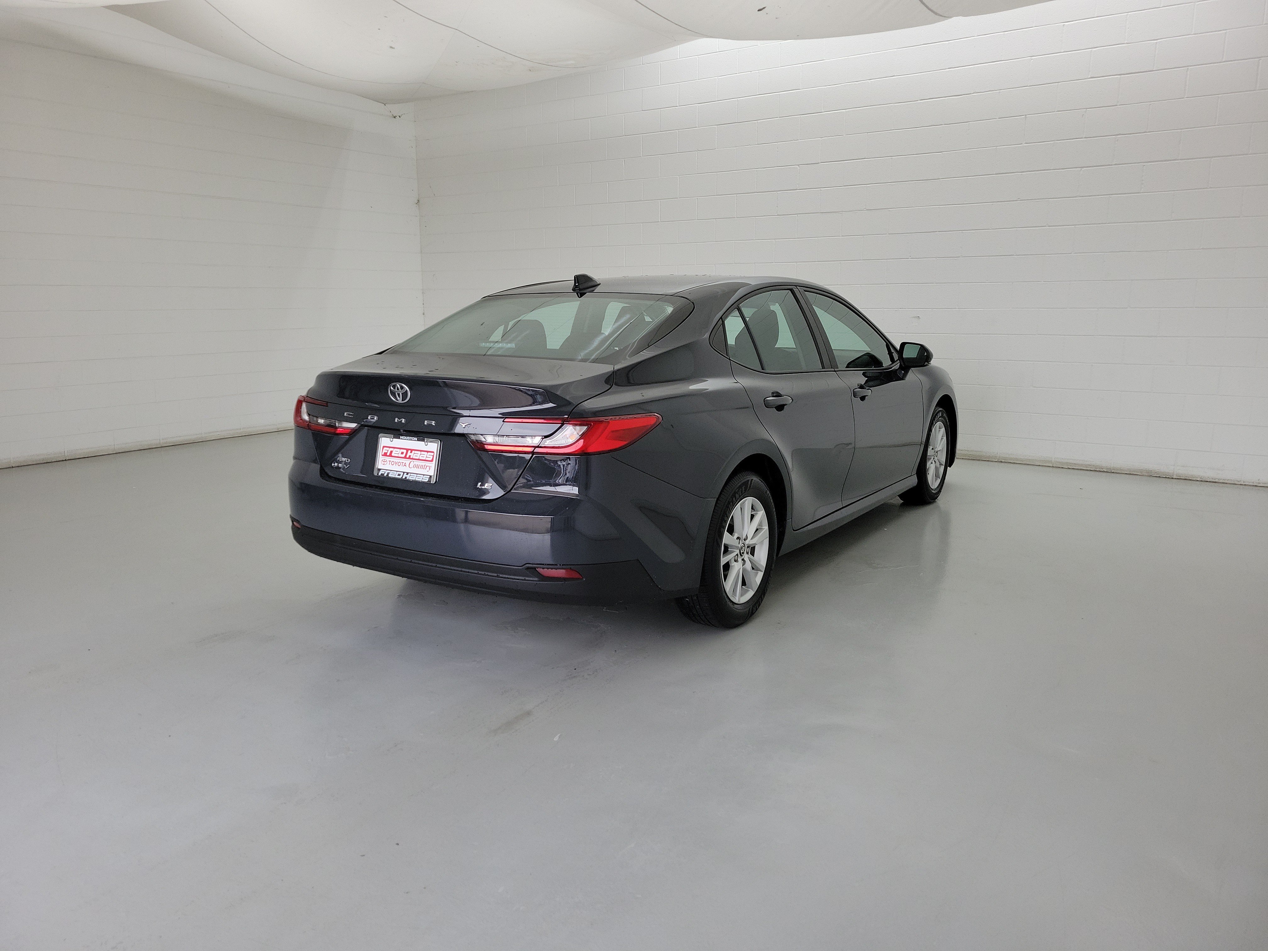 Used 2025 Underground Toyota LE image 5