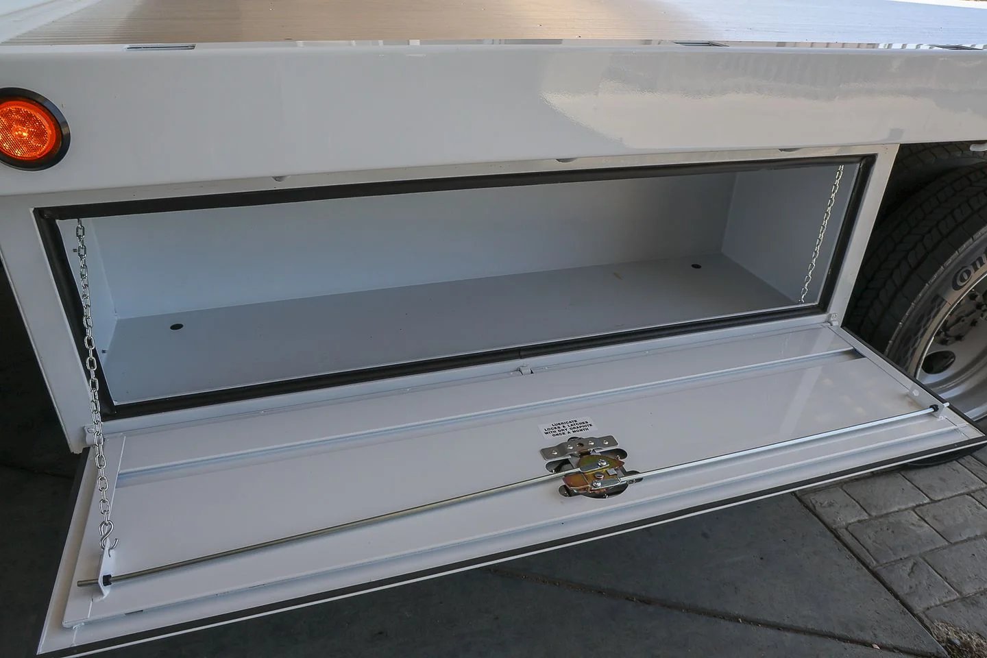 New 2026 Oxford White Ford F-550® XL image 29