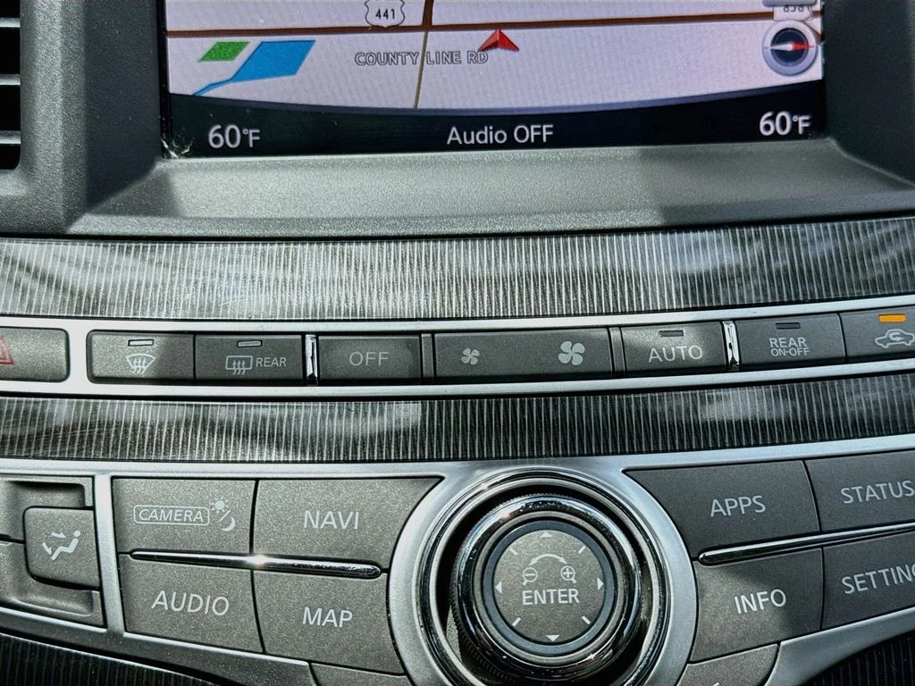 Used 2018 Gray INFINITI Base image 17