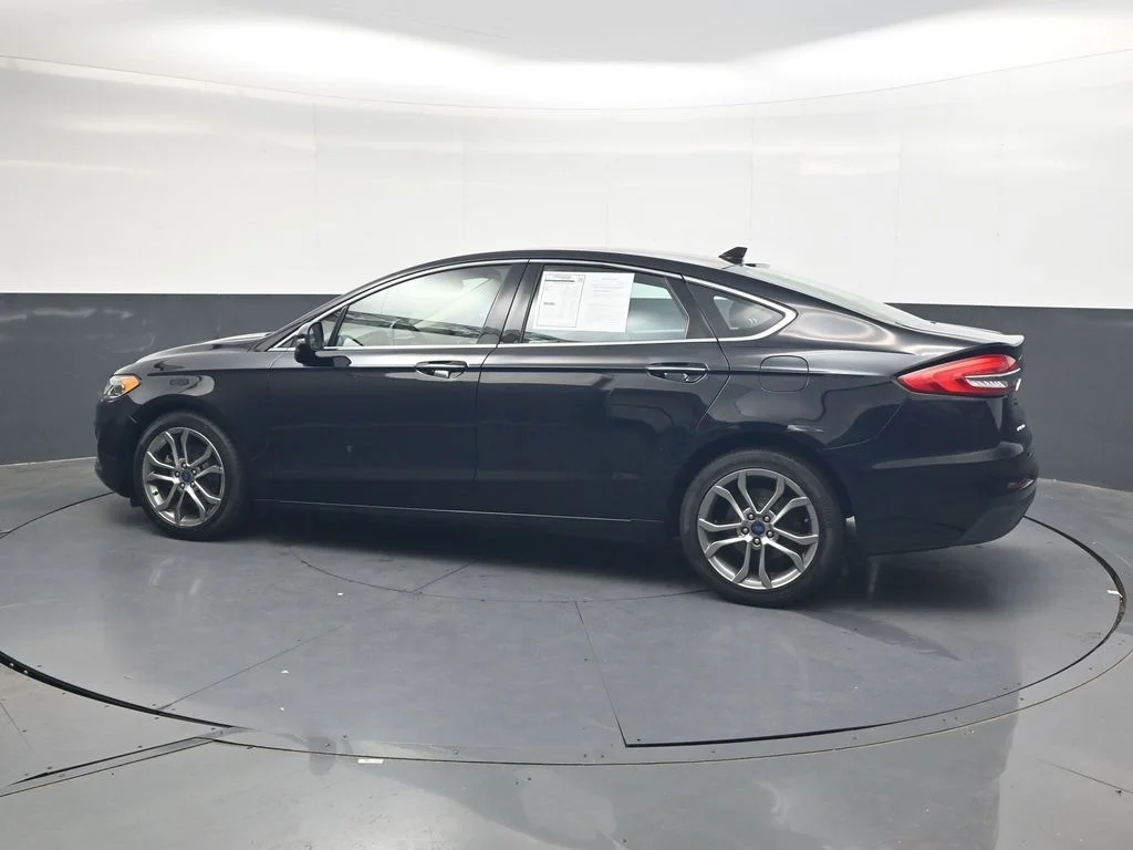 Used 2019 Black Ford SEL image 8