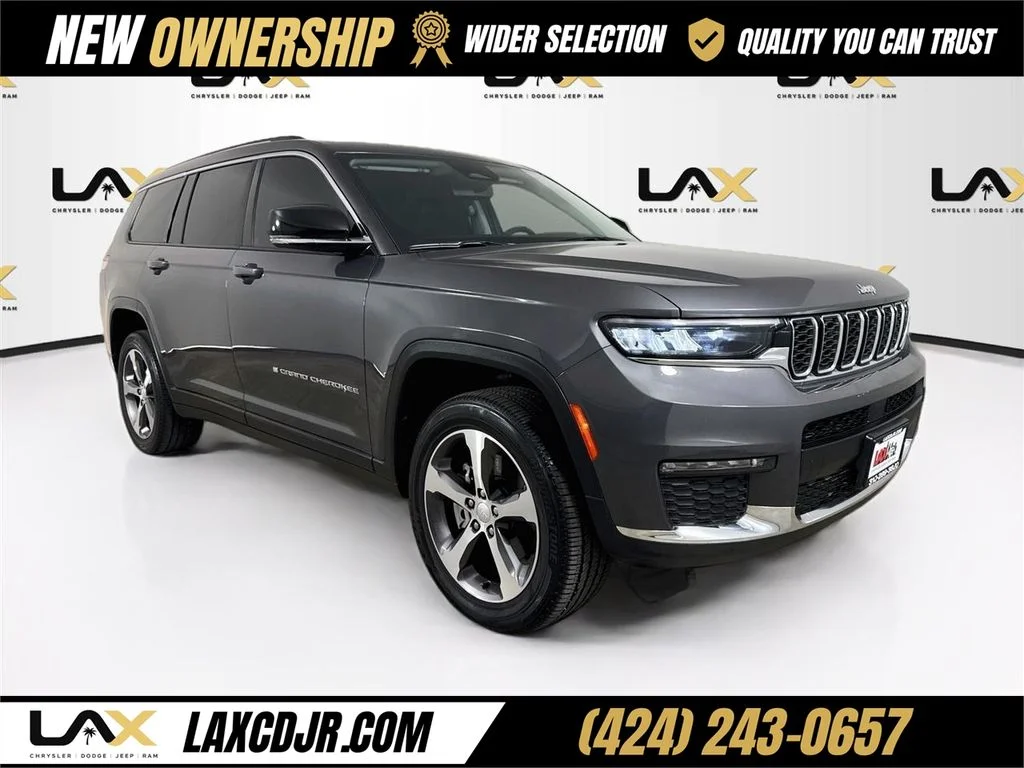 Used 2023 Gray Jeep Limited image 1