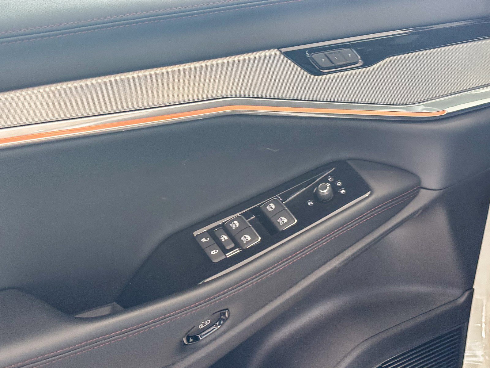 2024 Jeep Wagoneer S Launch Edition - Photo 17