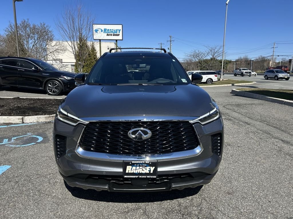 Certified Used 2025 Gray INFINITI Autograph image 3