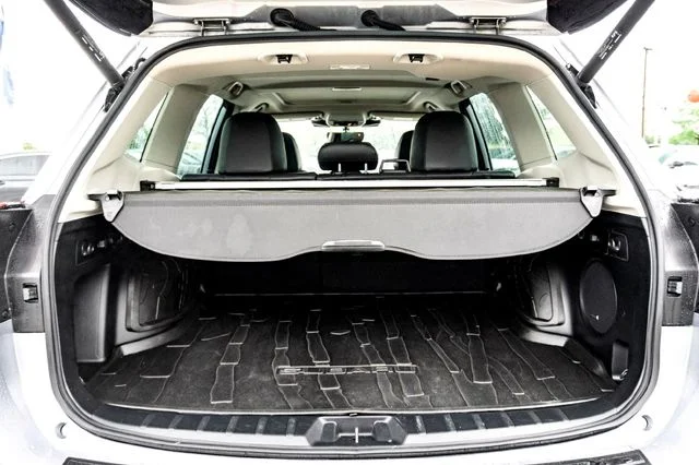 Used 2023 Ice Silver Metallic Subaru Touring image 31