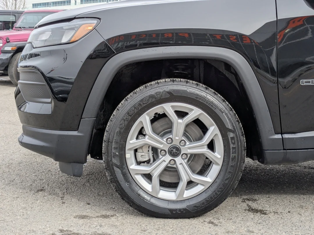 New 2025 Black Jeep Sport - - 4X4 - 4.99% O.A.C - Heated Seats & More! image 9
