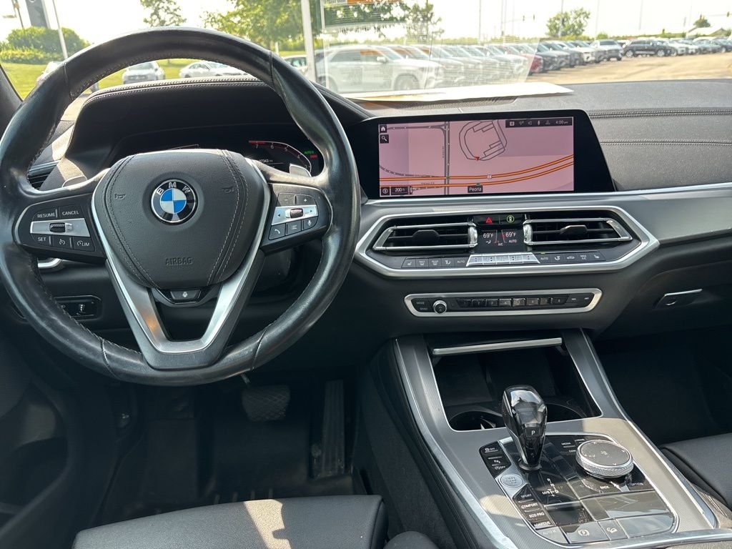 Used 2019 Gray BMW xDrive40i image 7