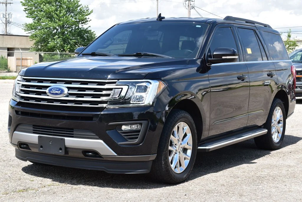 Used 2020 Agate Black Metallic Ford XLT image 1