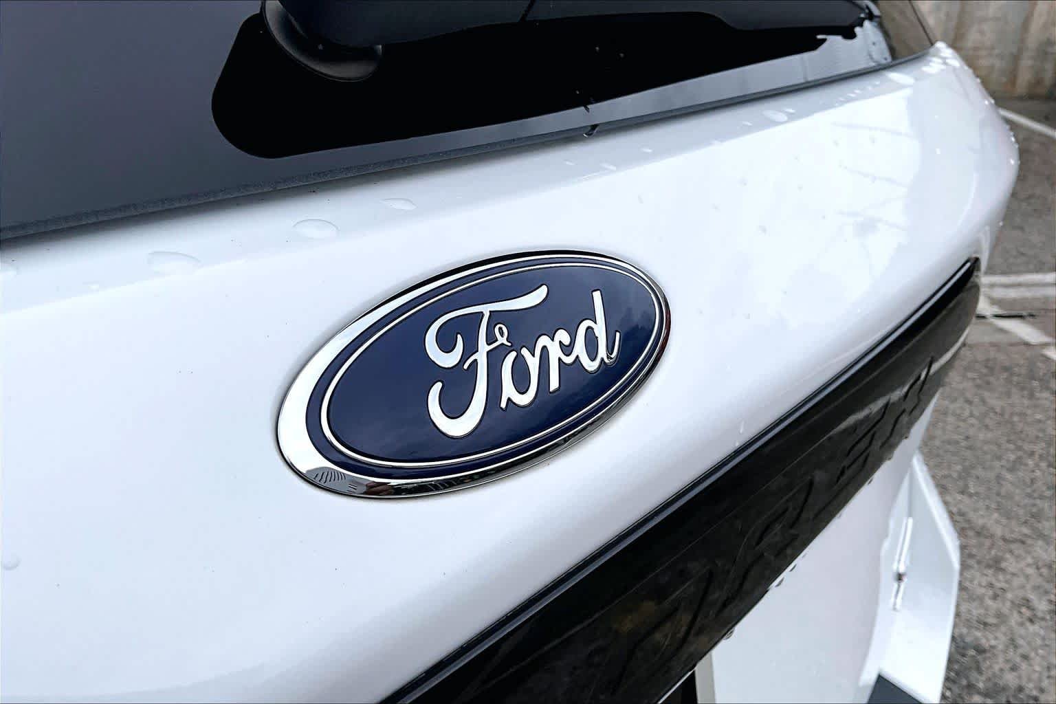 Used 2023 Star White Ford ST image 34