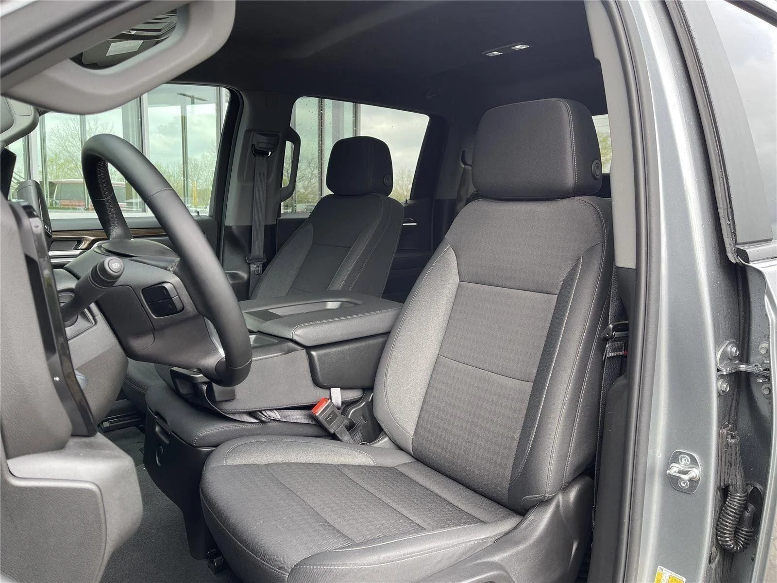 Used 2025 Sterling Gray Metallic Chevrolet LT image 18