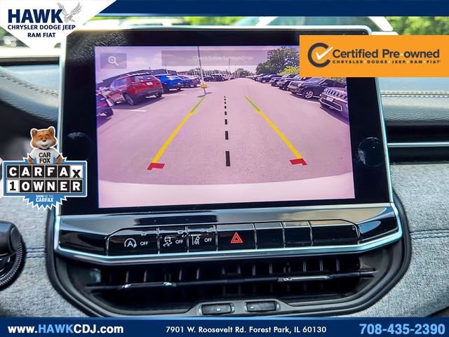 Used 2024 White Jeep Latitude image 12