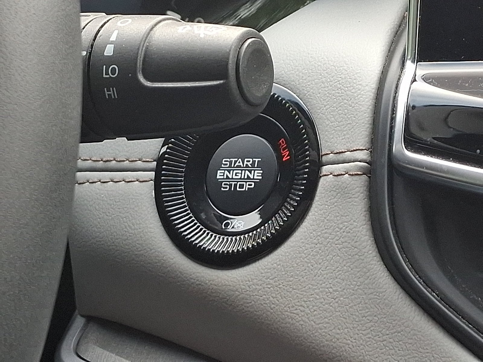 Used 2025 Bright White Clearcoat Jeep Limited image 23