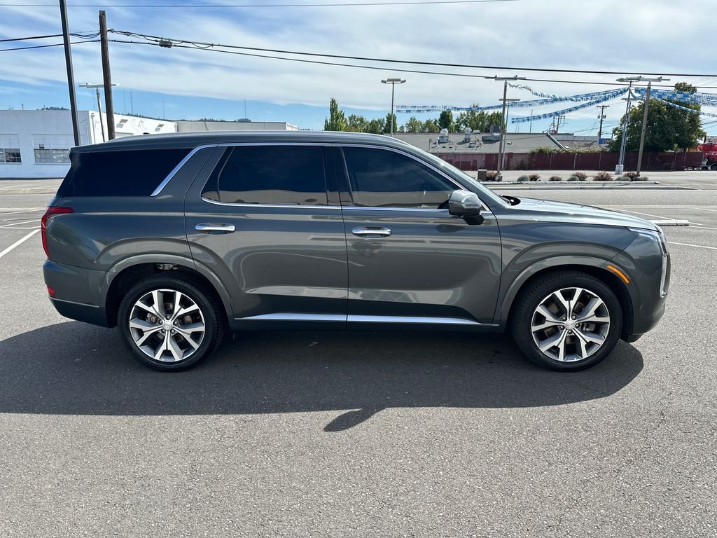 Used 2022 Gray Hyundai Limited image 7