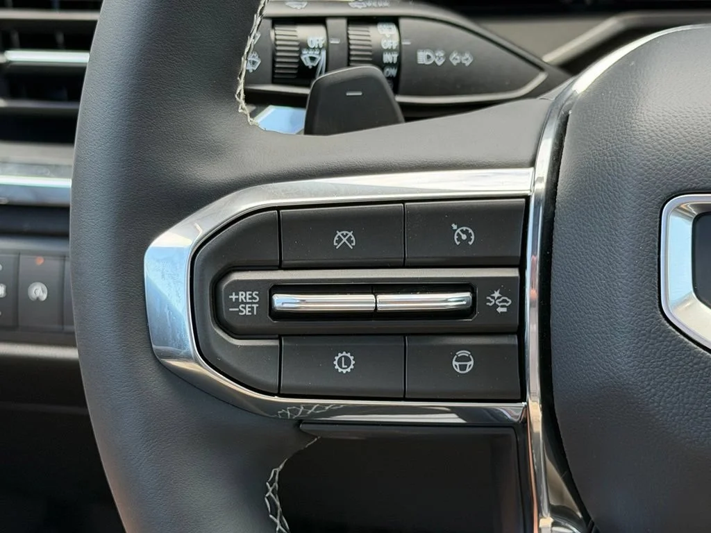 2026 GMC Acadia Denali - Photo 10