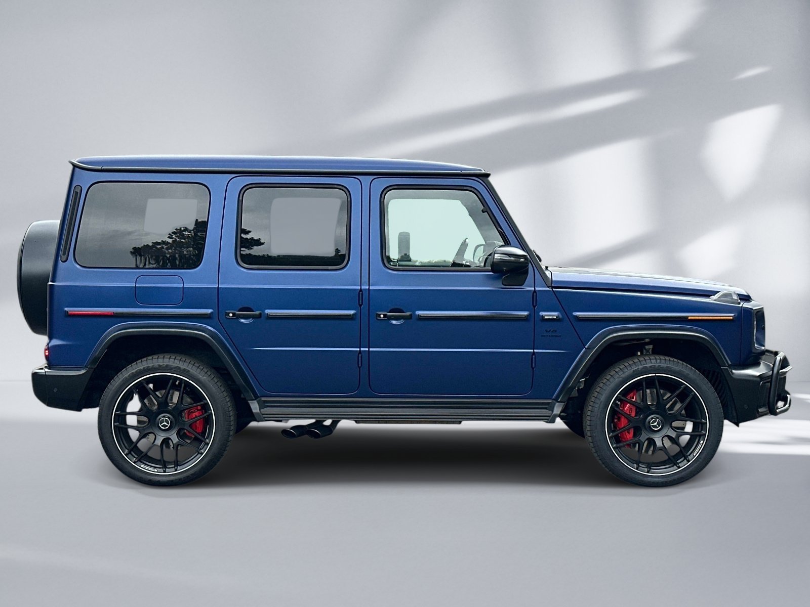 Certified Used 2025 MANUFAKTUR Brilliant Blue Magno Mercedes-Benz AMG® G 63 image 5