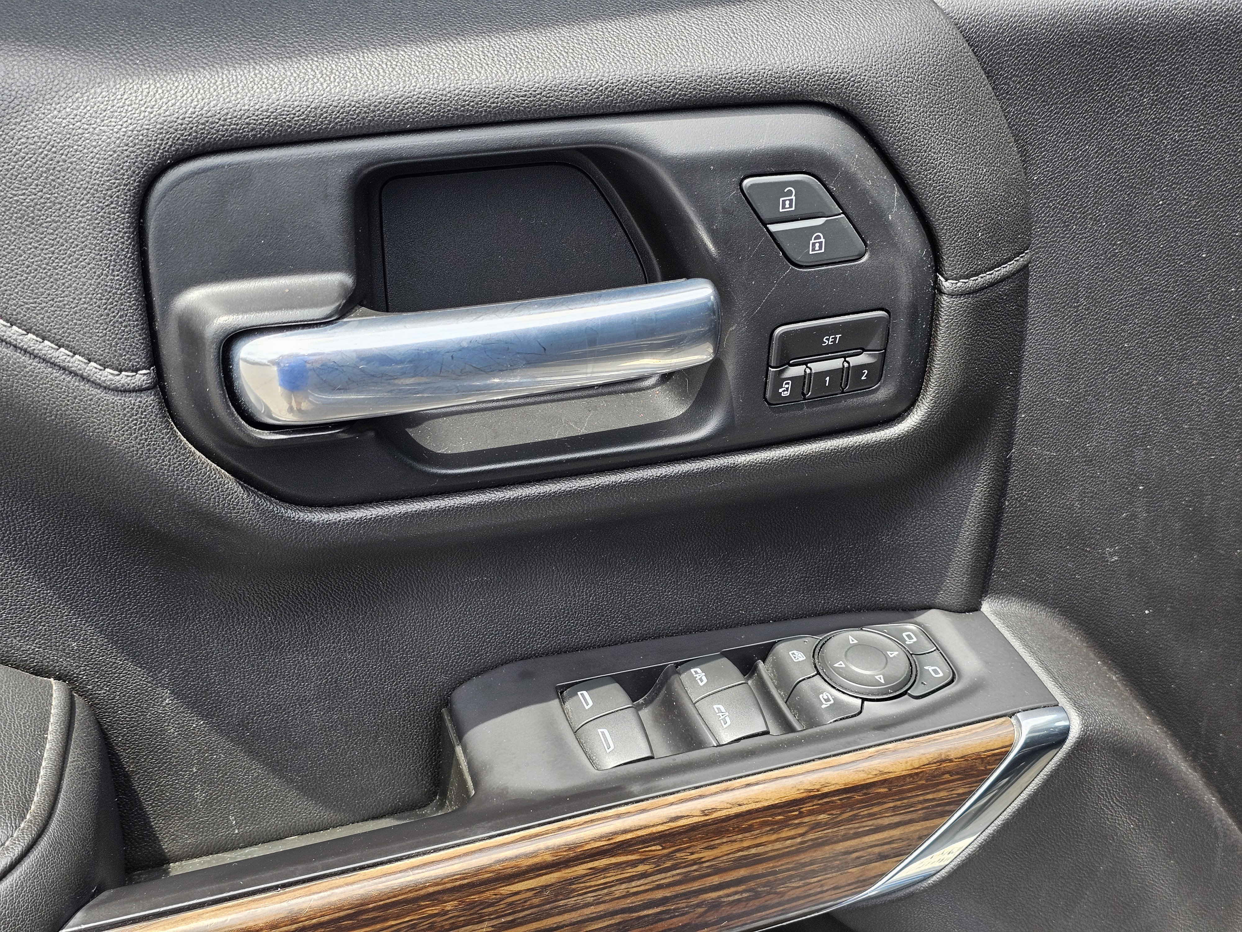 Used 2021 Northsky Blue Metallic Chevrolet High Country image 17