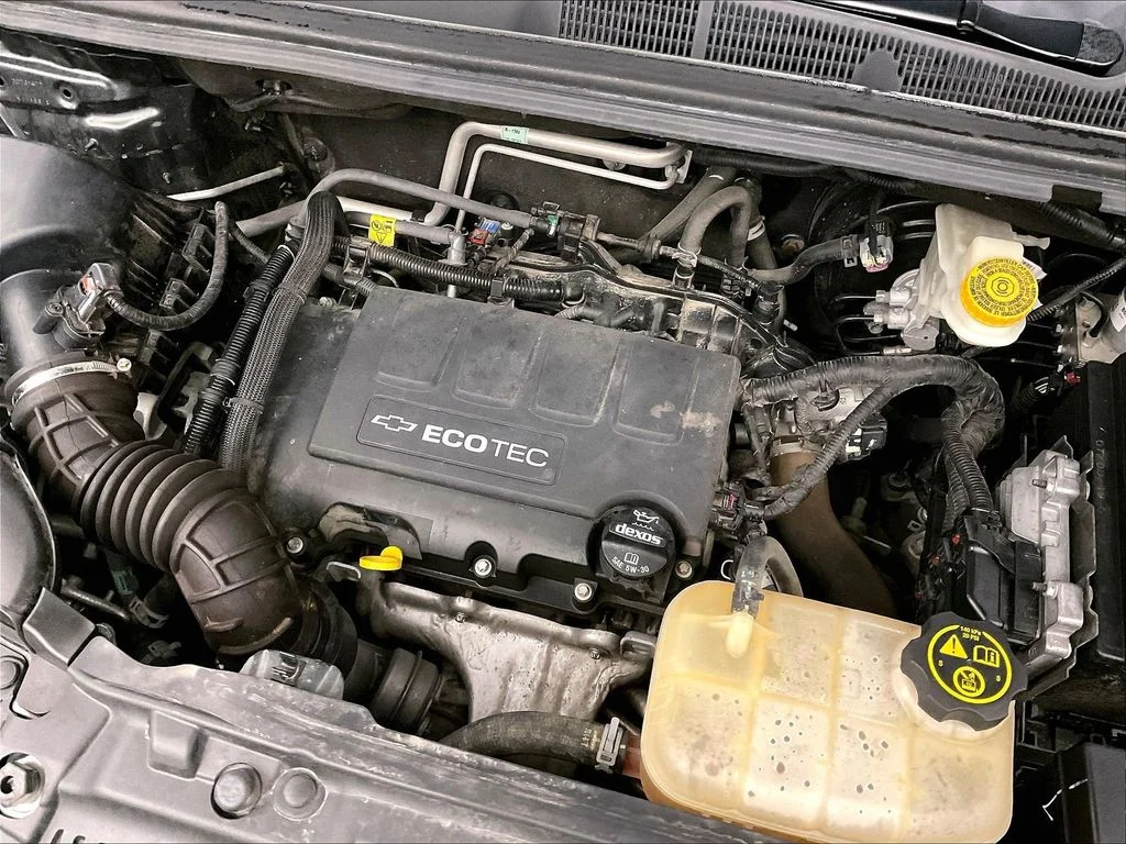 Used 2020 Gray Chevrolet LT image 38