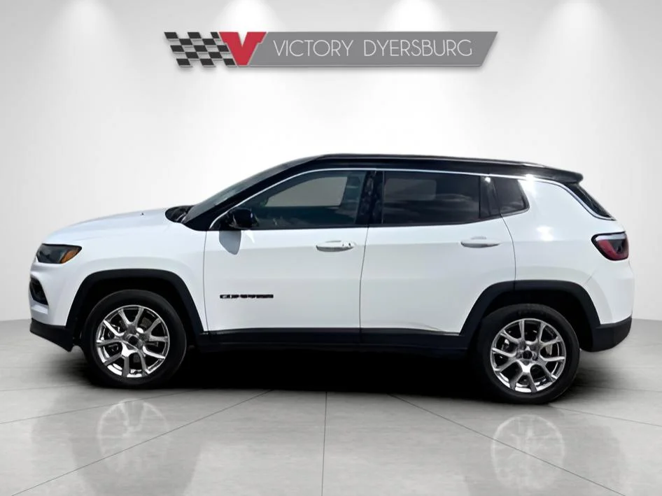 Used 2025 White Jeep Limited image 5