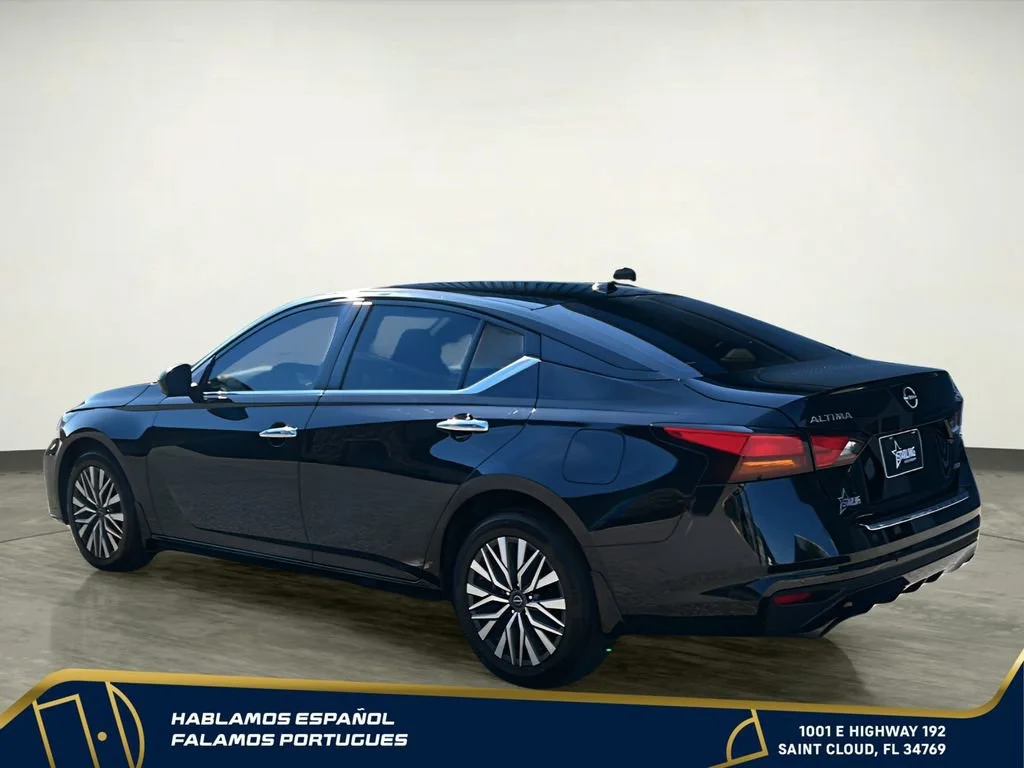 Used 2023 Black Nissan SV Intelligent AWD image 4