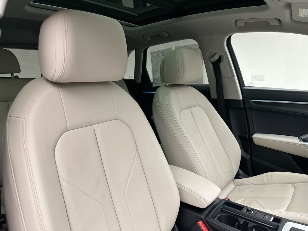 Used 2021 Black Metallic Audi Premium Plus image 18