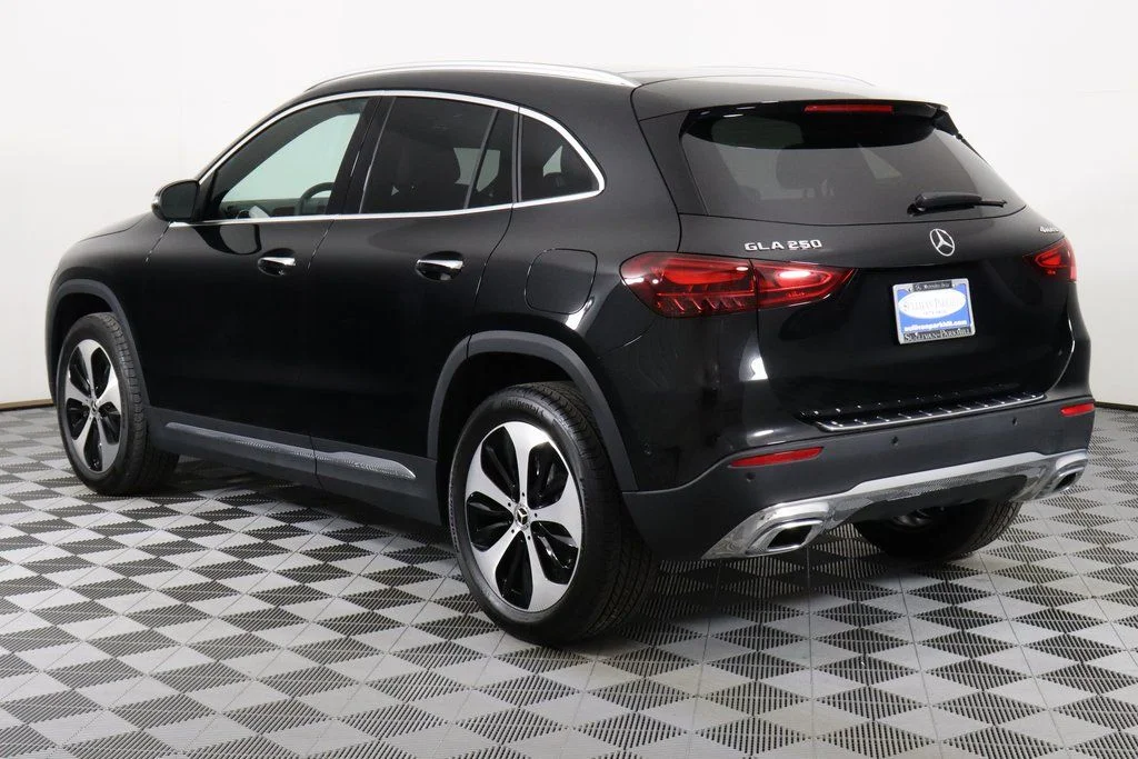 Used 2025 Black Mercedes-Benz GLA 250 image 8