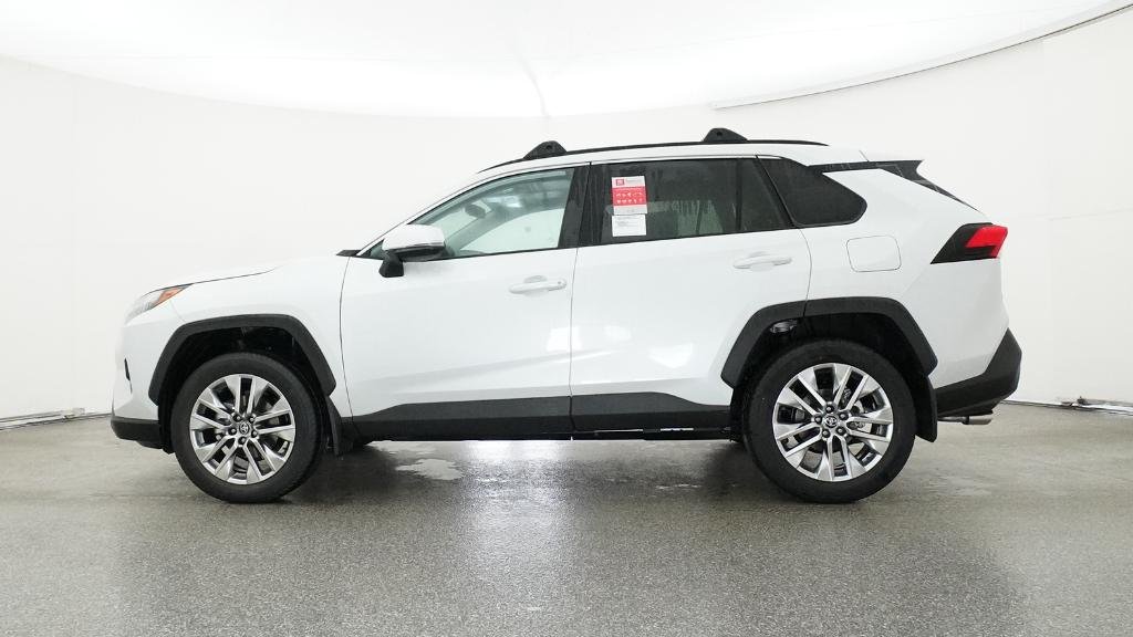 Certified Used 2025 Pearl Toyota XLE Premium image 46