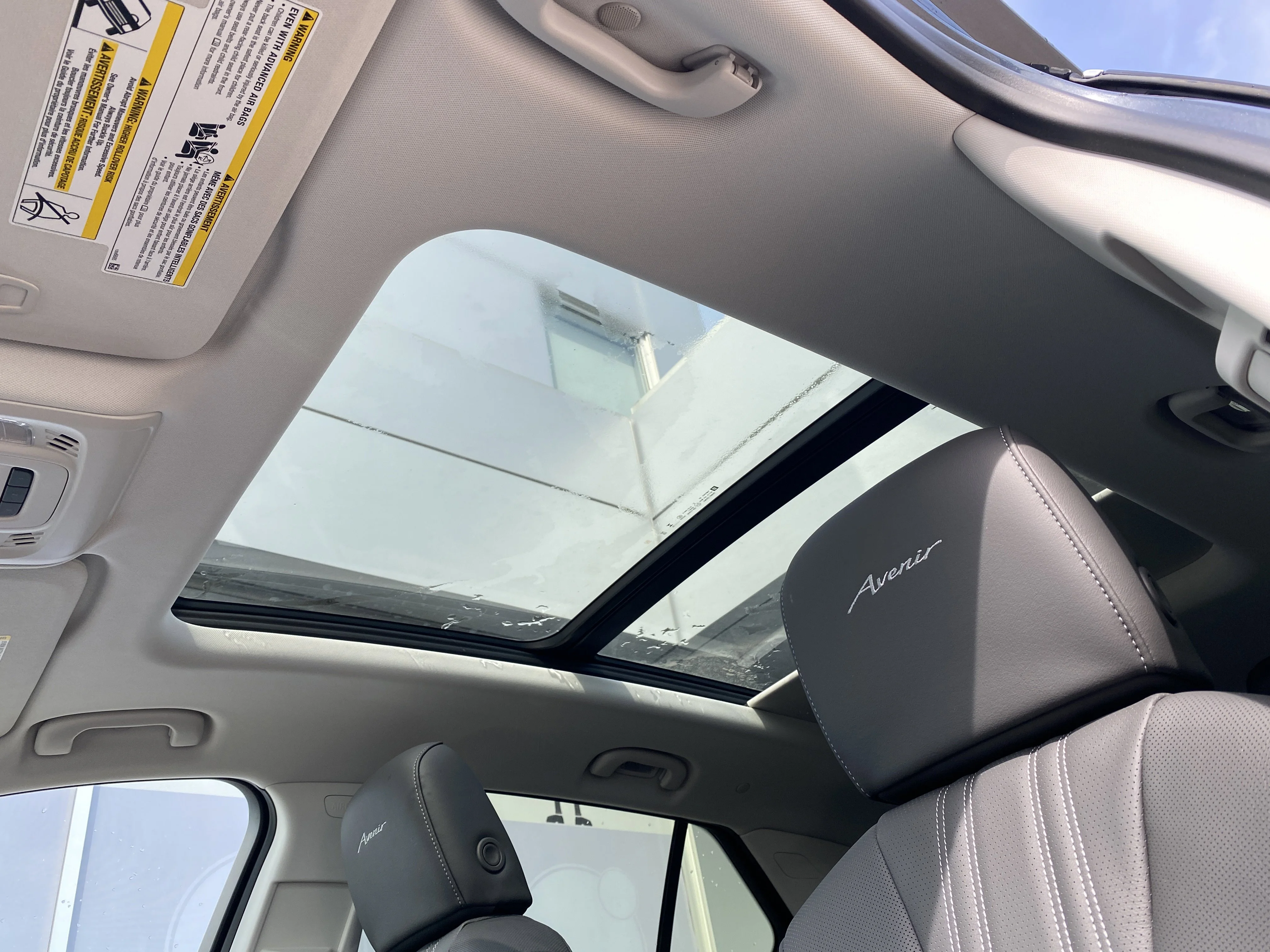 New 2026 QUARTZ BLUE METALLIC Buick Avenir image 25