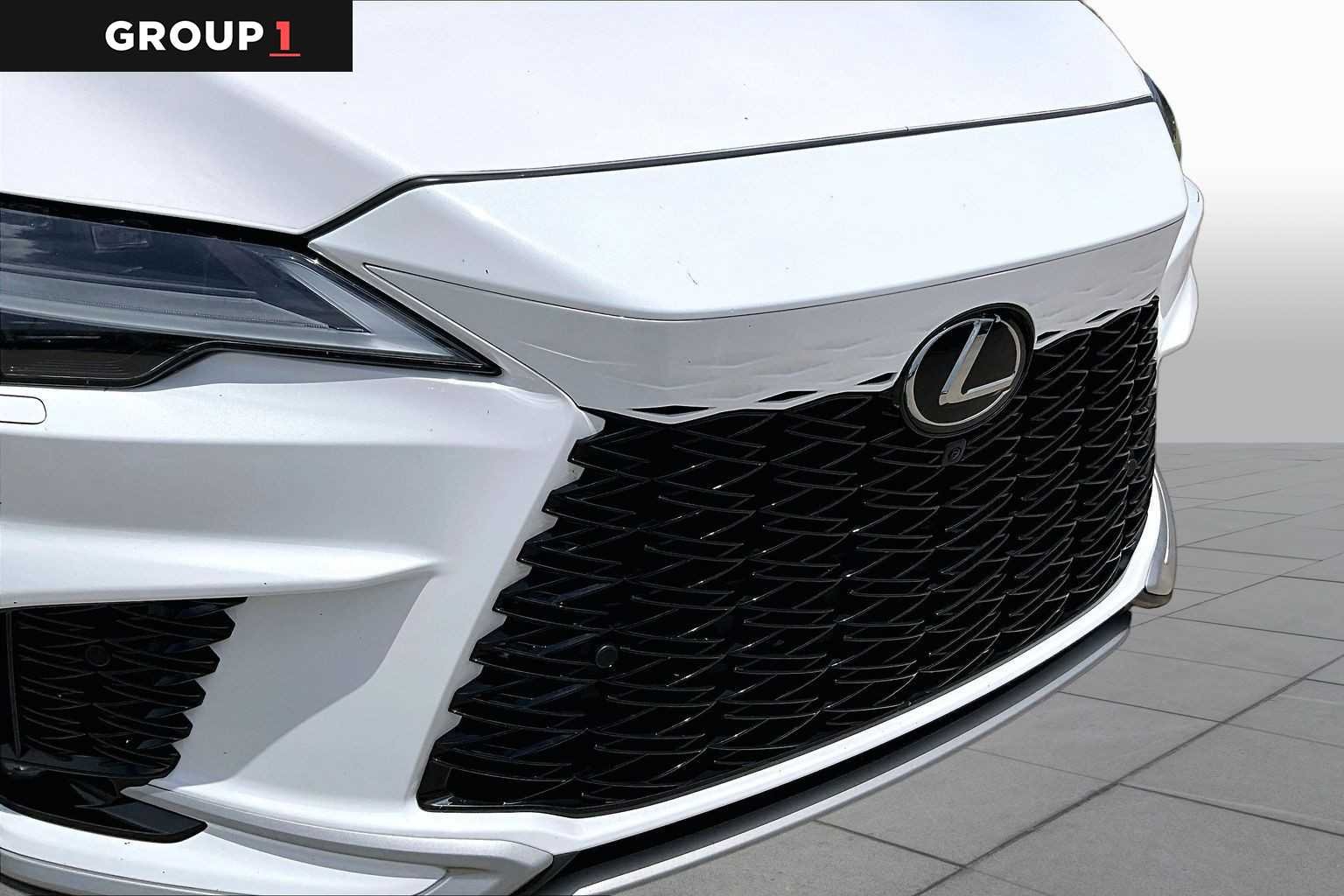 Used 2024 Ultra White Lexus F SPORT Handling image 27