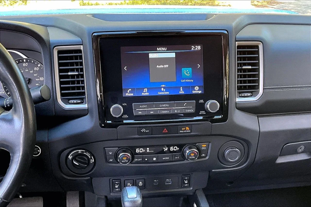 2024 Nissan Frontier SL - Photo 9