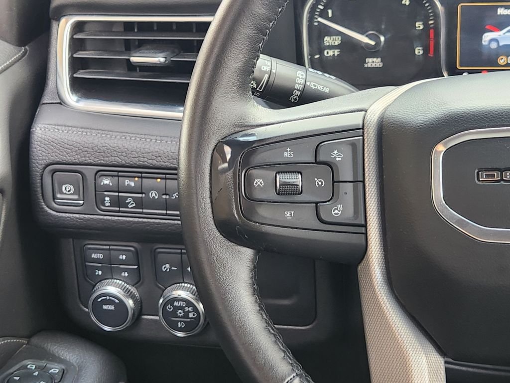 Used 2021 White Frost Tricoat GMC Denali image 29