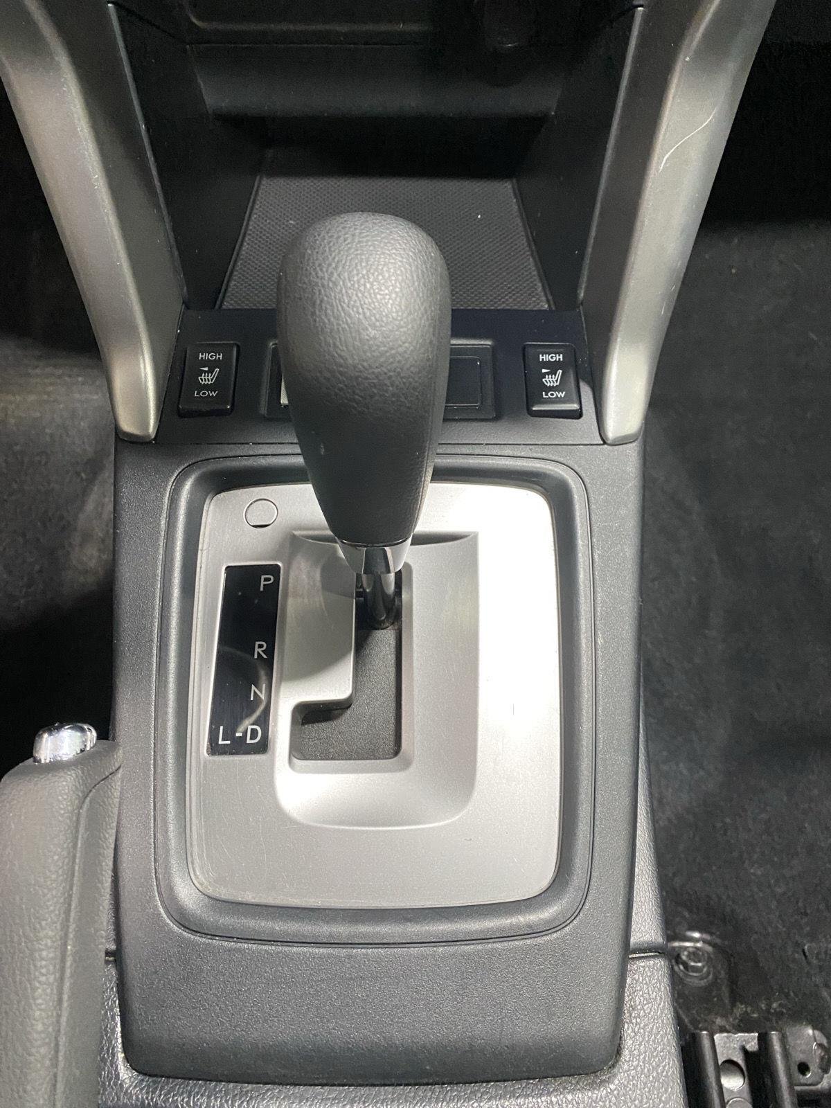 Used 2018 Crystal Black Silica Subaru Premium image 30