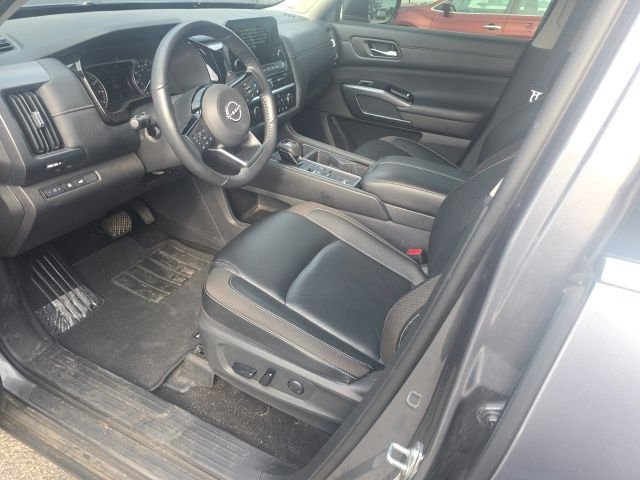 Used 2024 Gray Nissan SL image 2