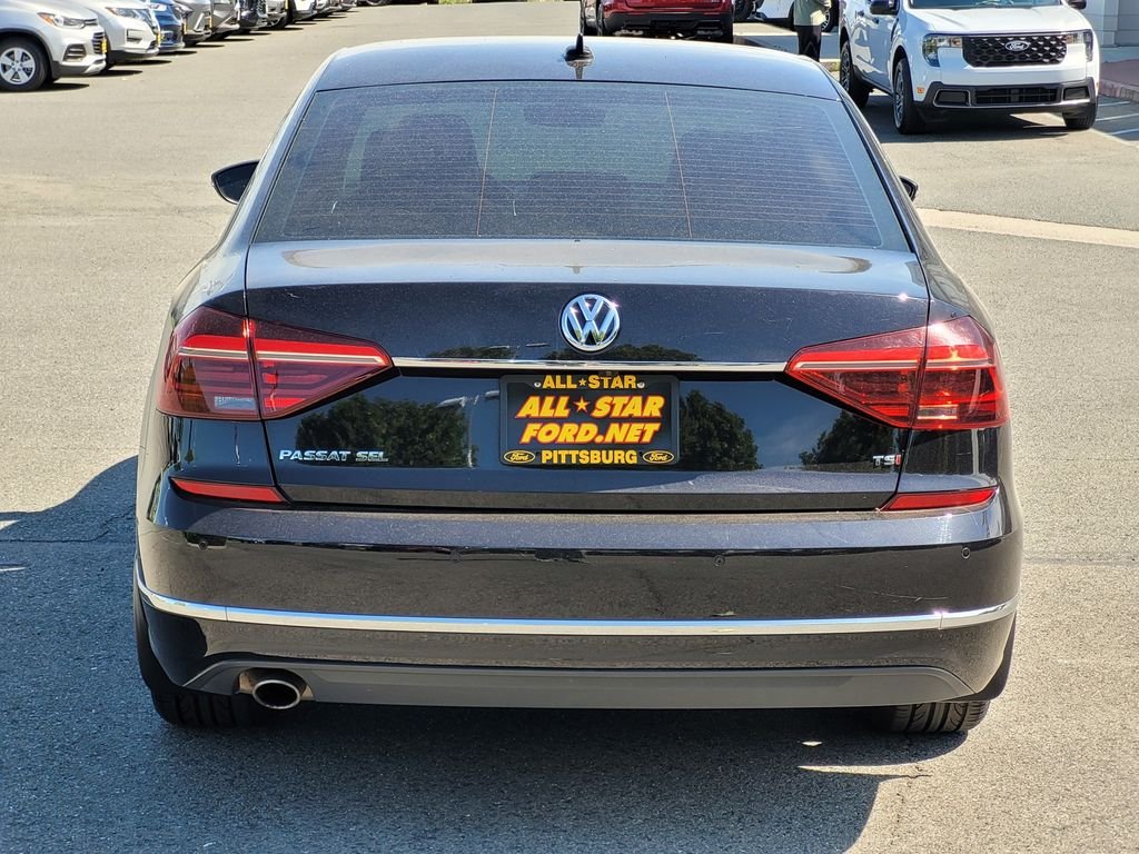 Used 2018 Black Volkswagen 2.0T SEL Premium image 5