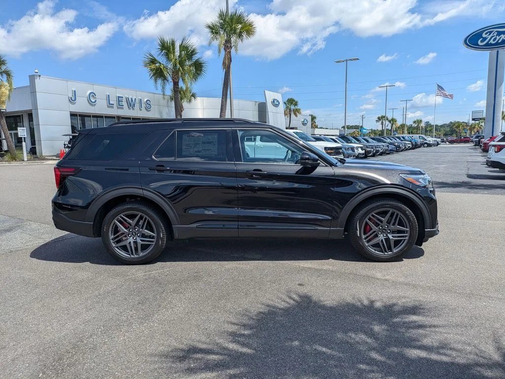 New 2026 Agate Black Metallic Ford ST image 3
