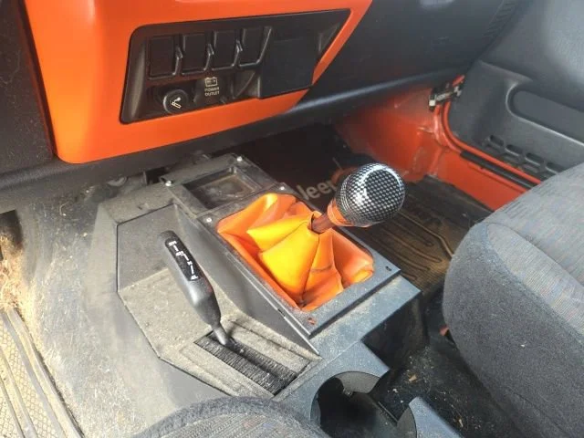 Used 2005 Impact Orange Cle Jeep Sport image 30