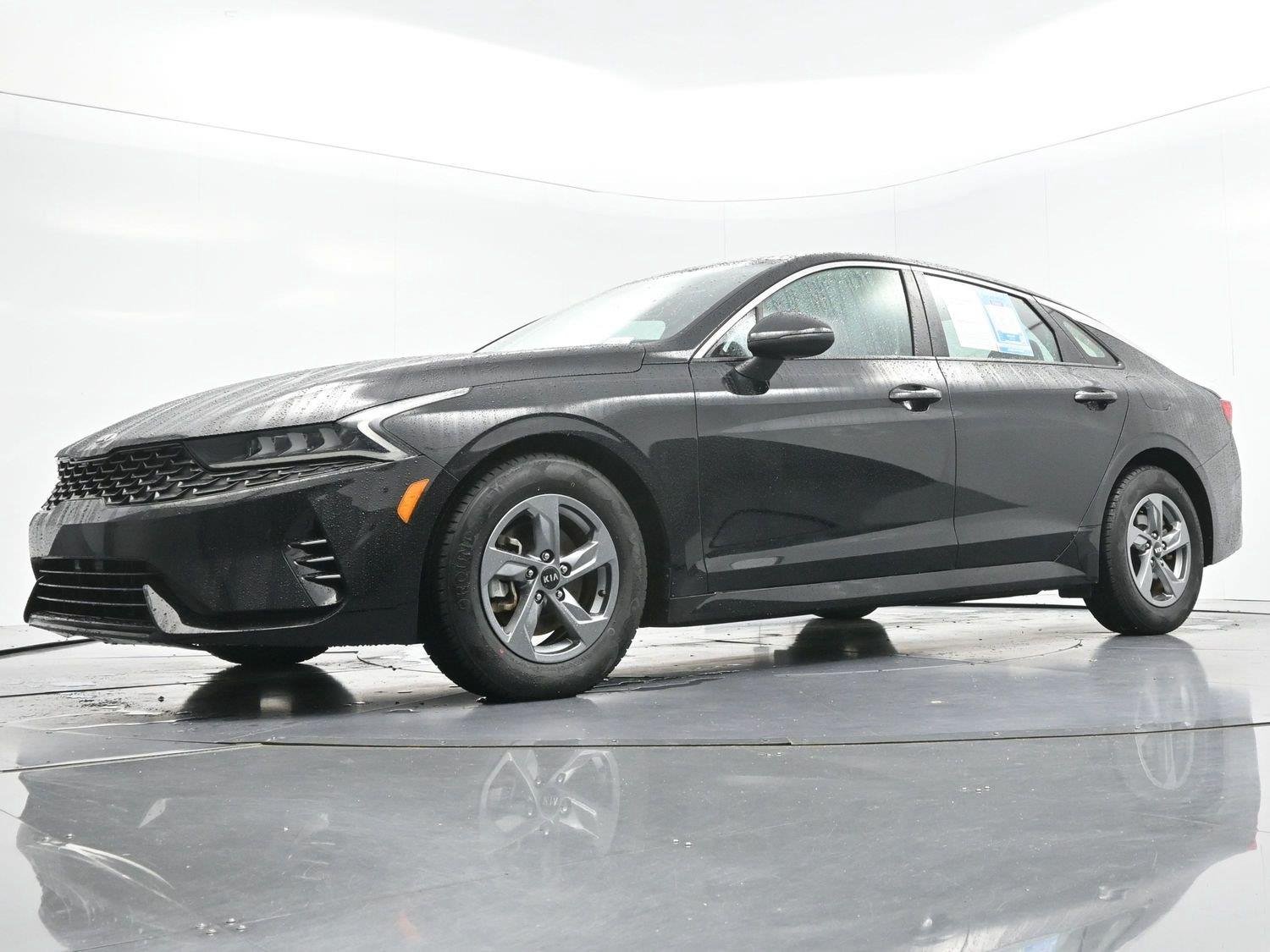Used 2021 Ebony Black Kia LXS image 44