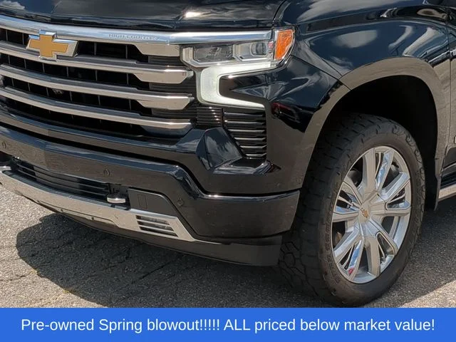Used 2024 Black Chevrolet High Country image 17