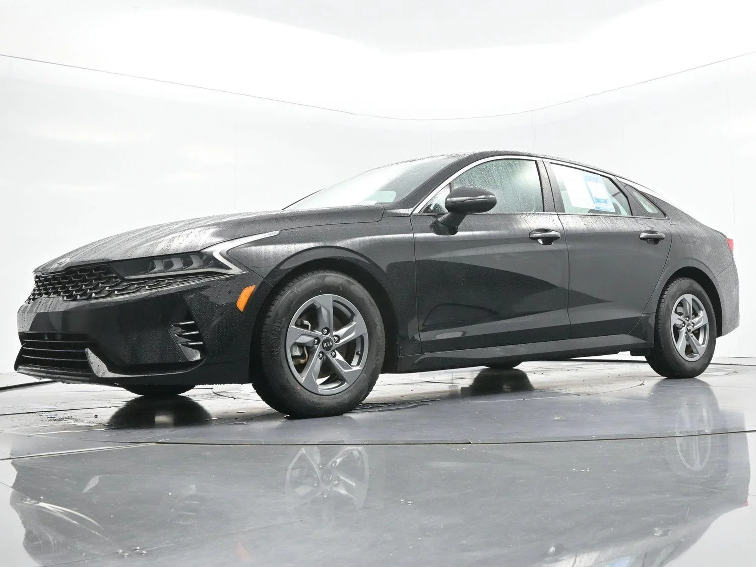 Used 2021 Ebony Black Kia LXS image 44