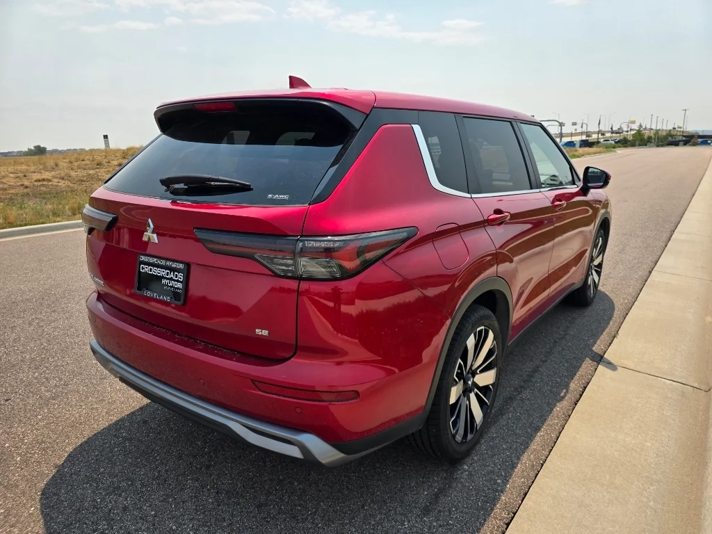 Used 2025 Red Mitsubishi Trail Edition image 5