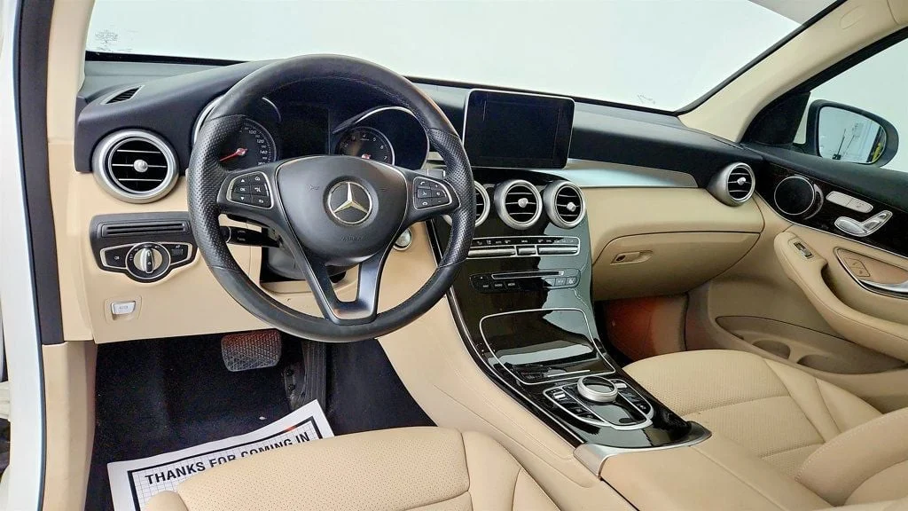 Used 2018 Polar White Mercedes-Benz GLC 300 4MATIC® SUV image 11