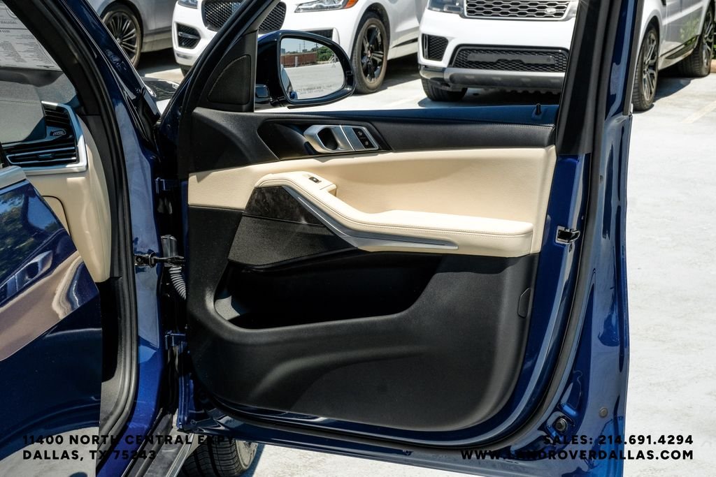 Used 2022 Blue Metallic BMW sDrive40i image 51