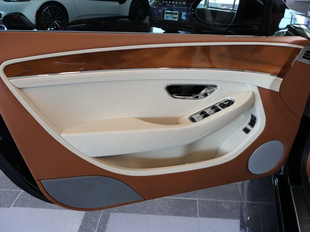 Used 2024 Onyx Metallic Bentley V8 image 35