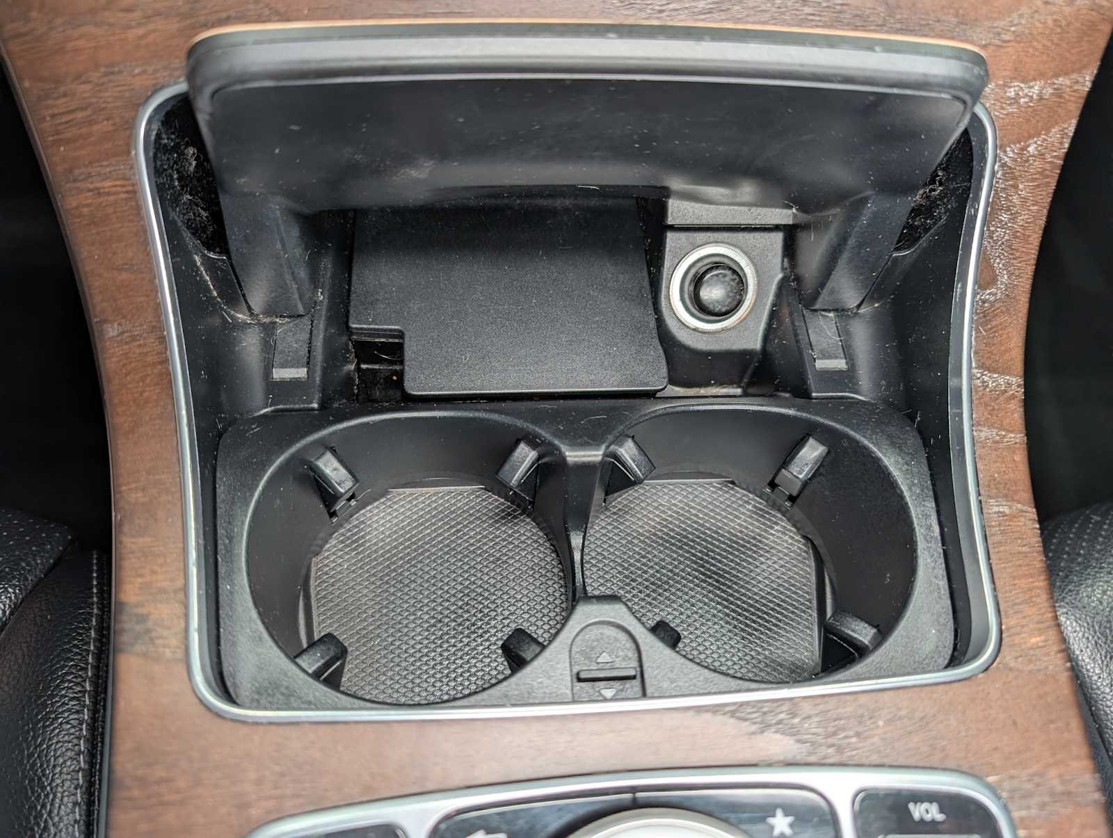 Used 2018 Selenite Grey Metallic Mercedes-Benz GLC 300 image 27