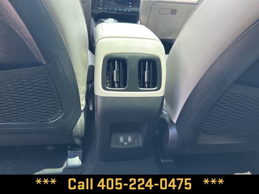 Used 2024  Hyundai Limited image 19