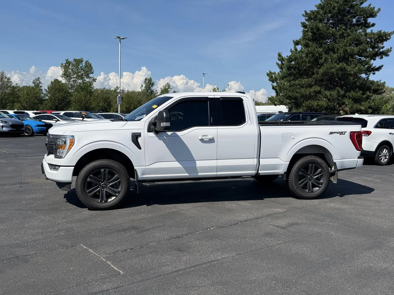 Used 2021 Oxford White Ford XLT image 4
