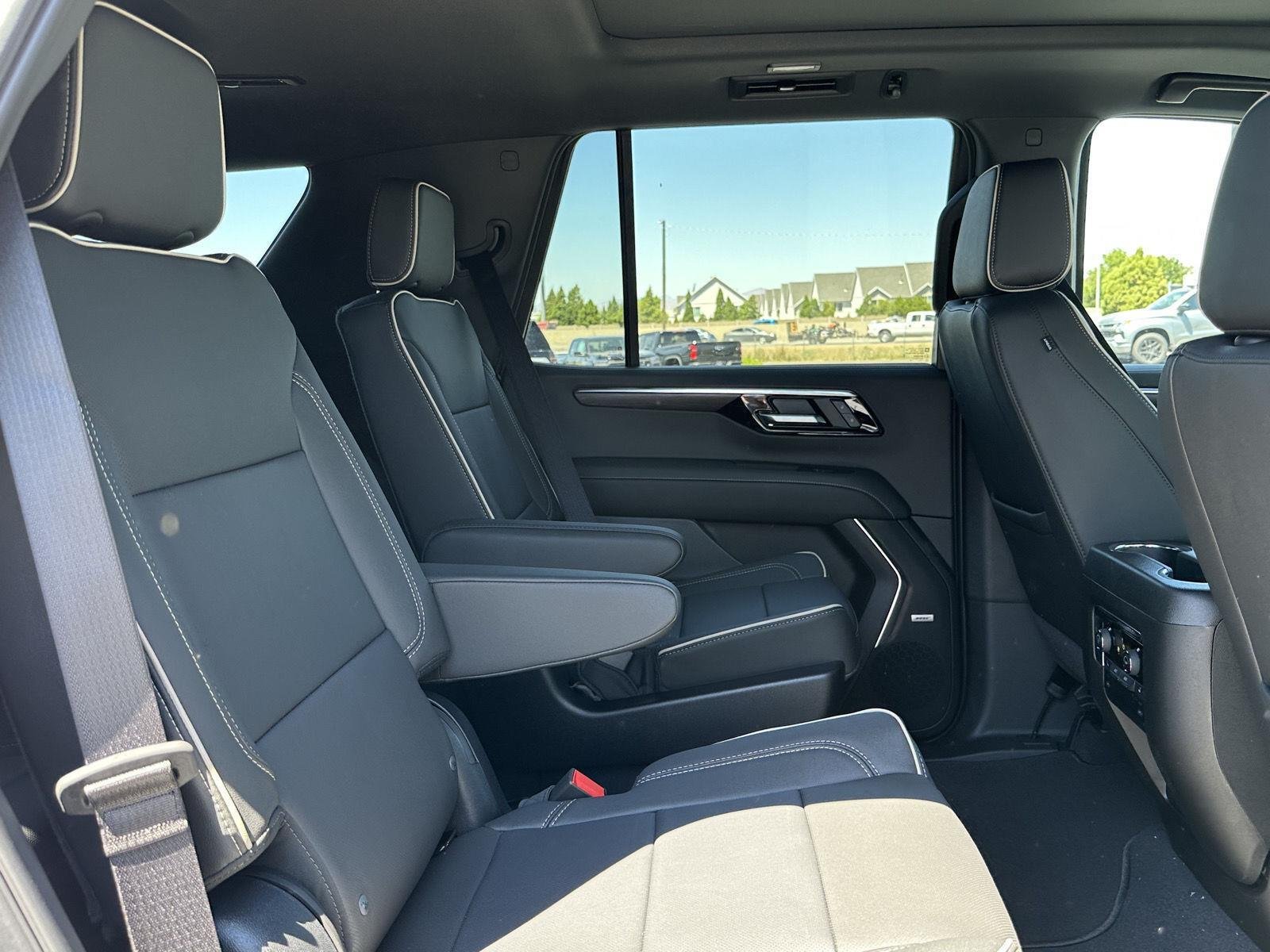 New 2026 Polar White Tricoat Chevrolet Premier image 41
