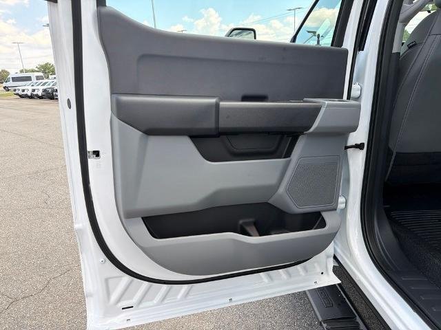New 2026 Oxford White Ford F-350® XL image 15