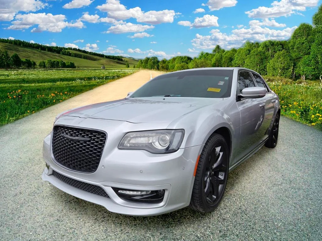 Used 2023 Silver Chrysler Touring image 3