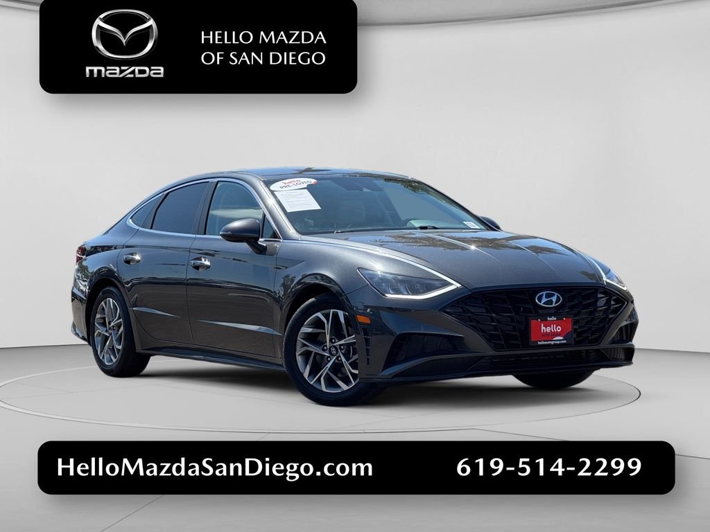 Used 2020 Gray Hyundai SEL image 1