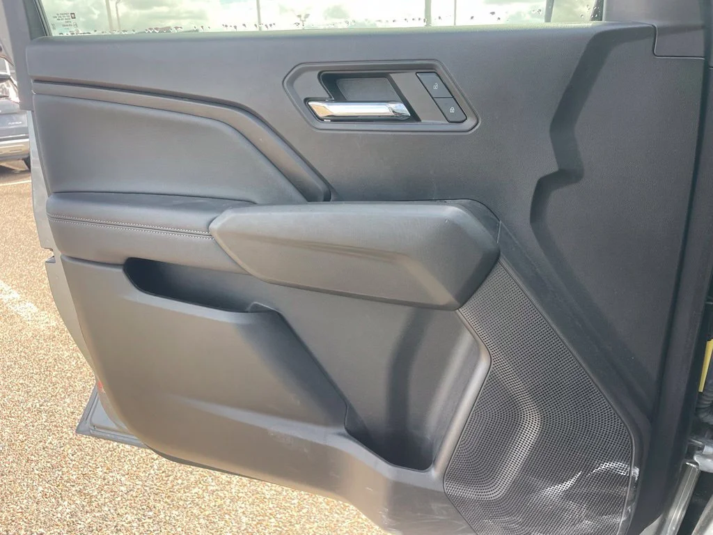 Used 2024 Gray GMC Elevation image 12