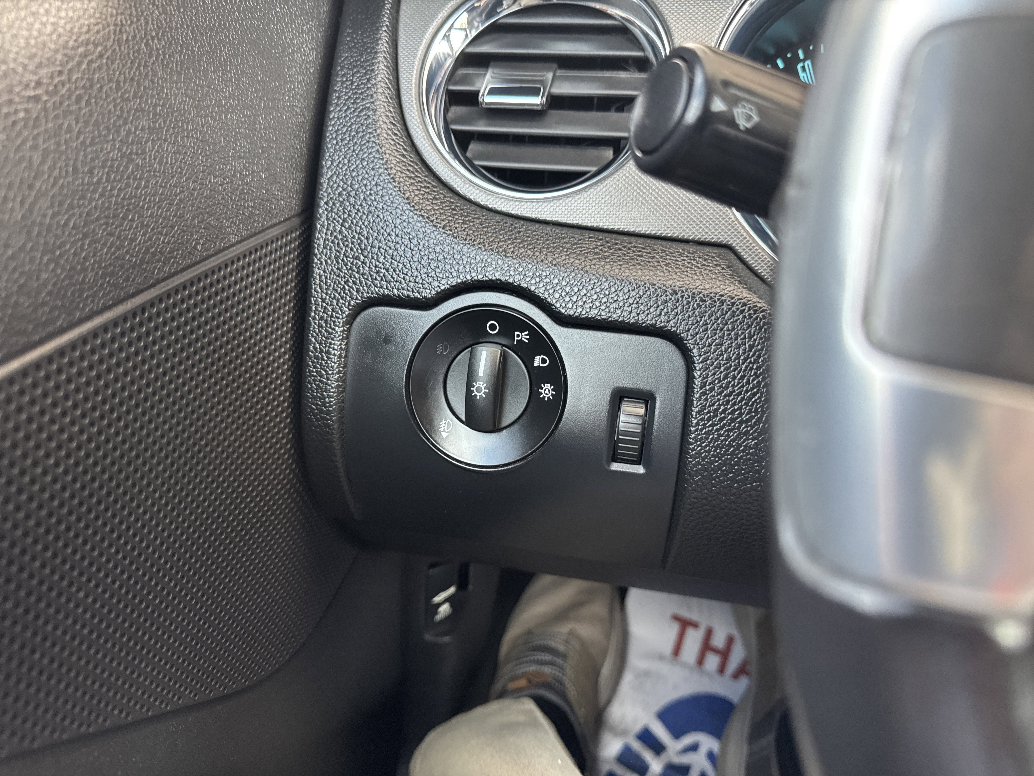 Used 2014 White FORD V6 image 27